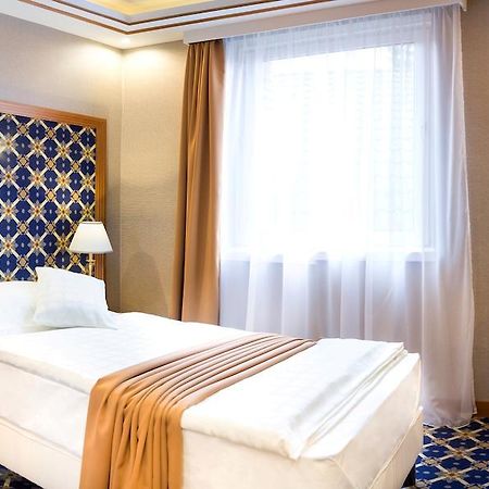 Hotel Central Nyiregyhaza Ngoại thất bức ảnh