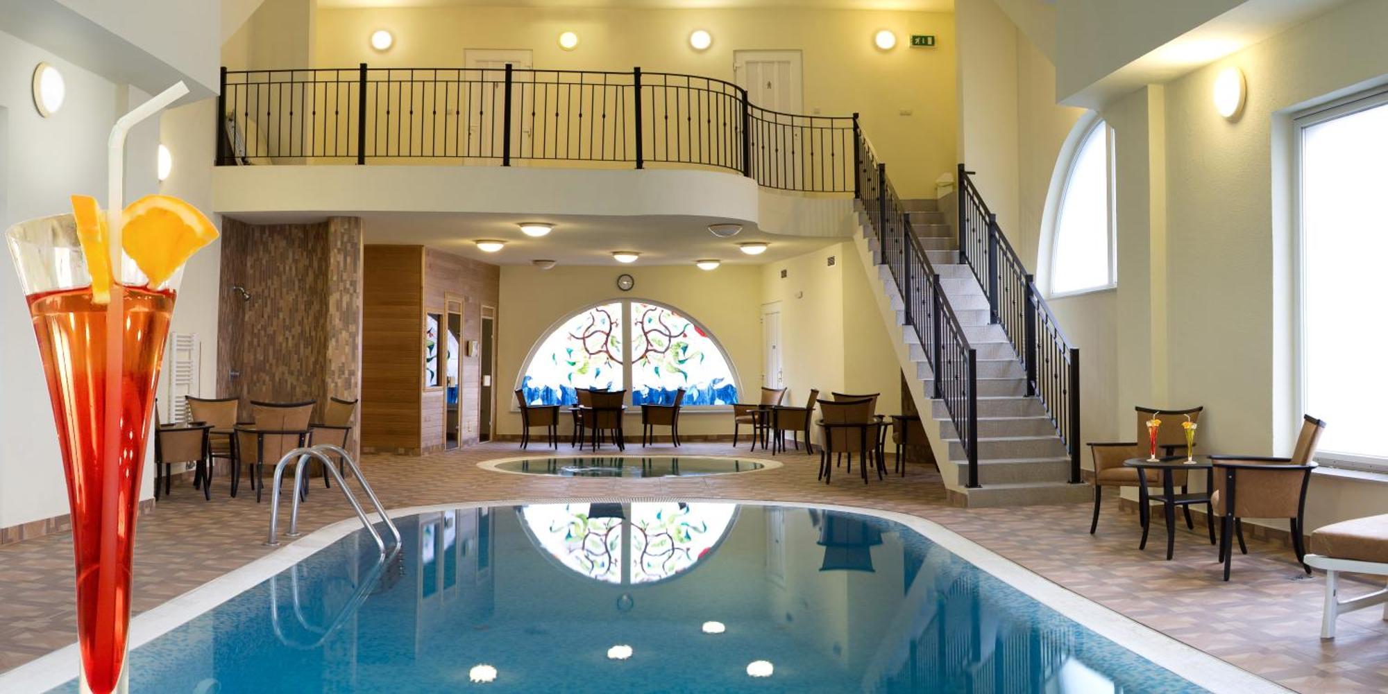 Hotel Central Nyiregyhaza Ngoại thất bức ảnh