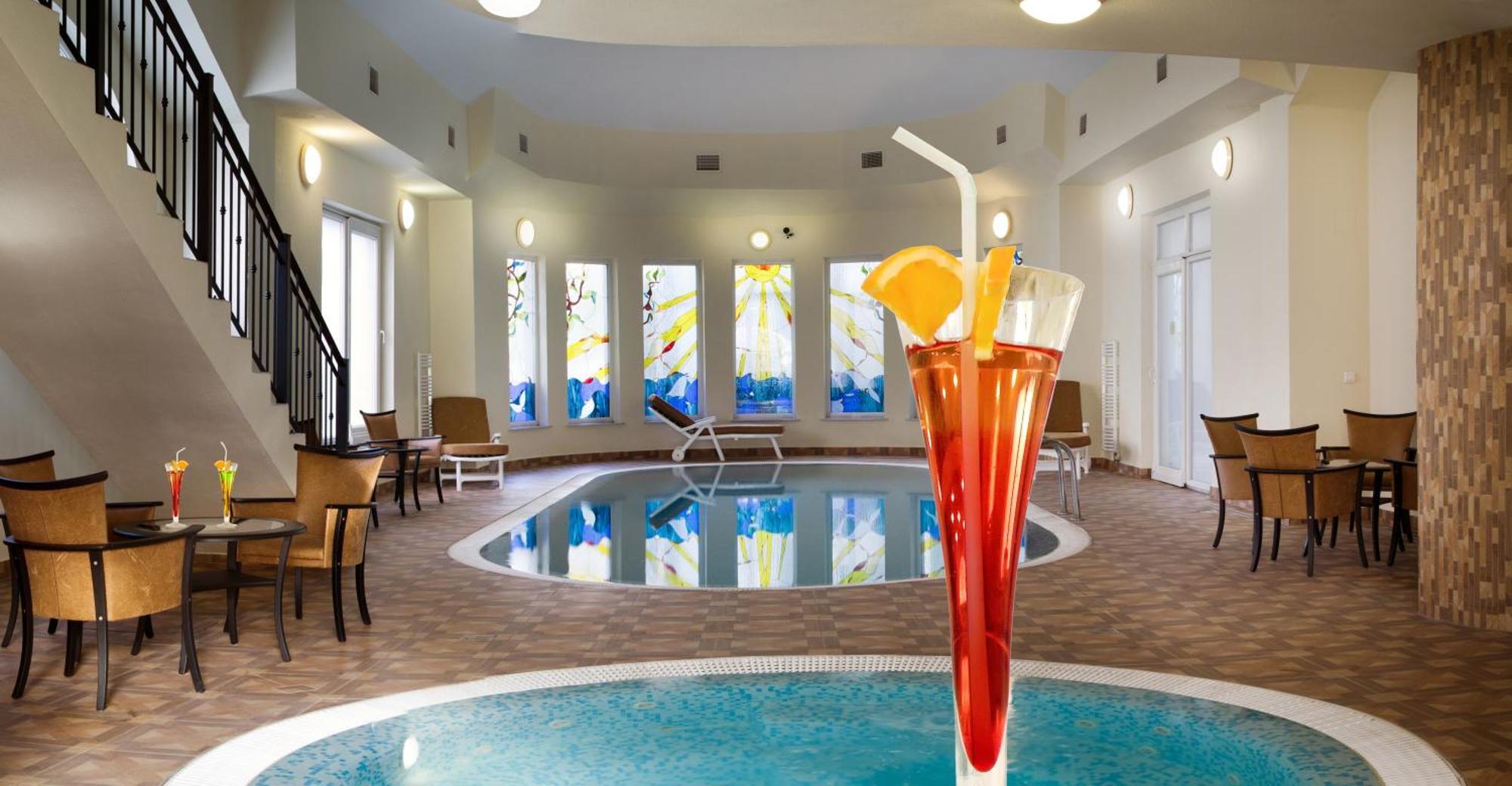 Hotel Central Nyiregyhaza Ngoại thất bức ảnh