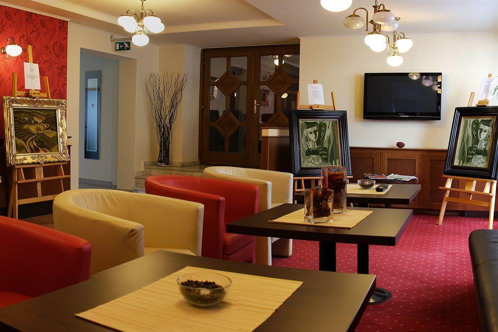 Hotel Central Nyiregyhaza Ngoại thất bức ảnh