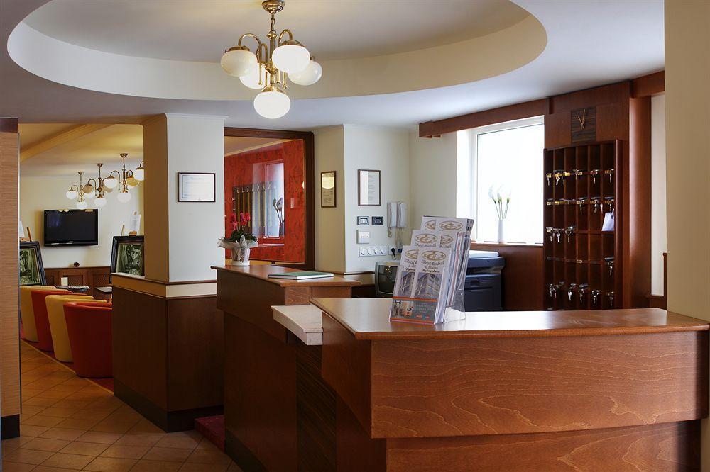 Hotel Central Nyiregyhaza Ngoại thất bức ảnh