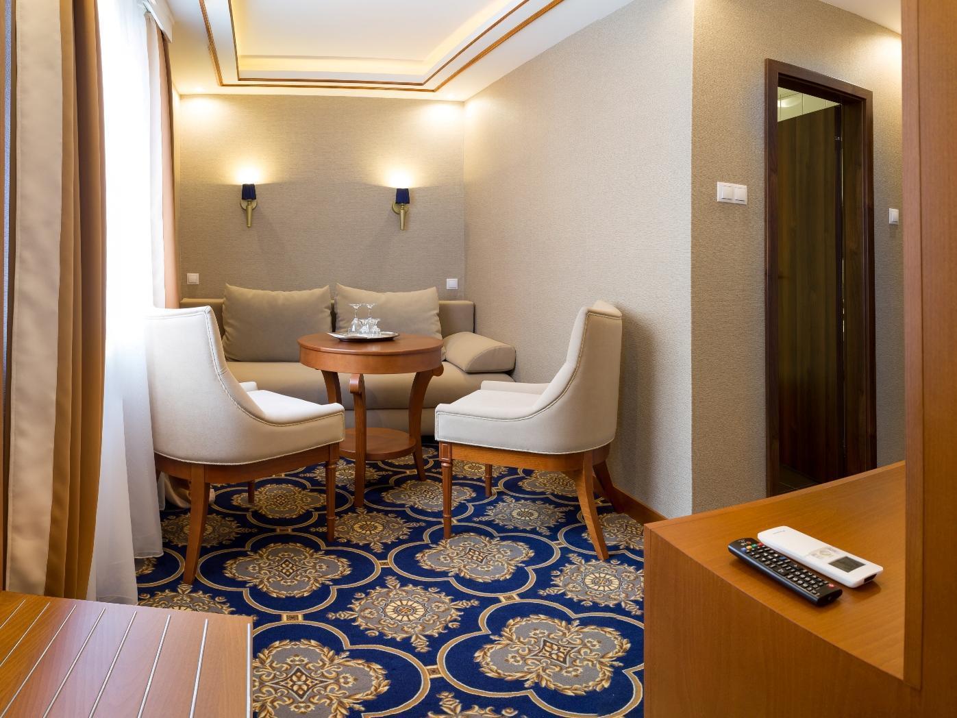 Hotel Central Nyiregyhaza Ngoại thất bức ảnh