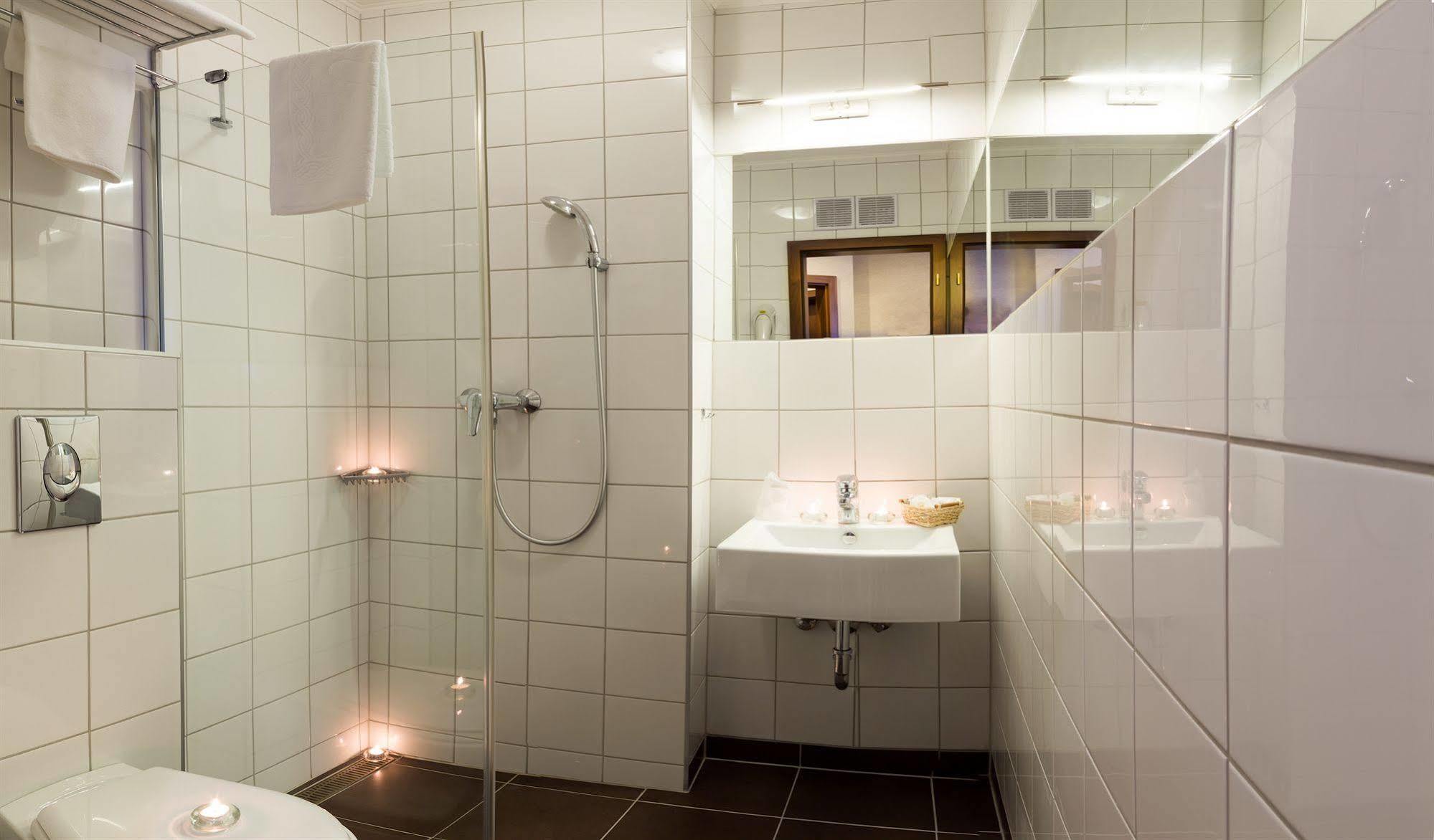 Hotel Central Nyiregyhaza Ngoại thất bức ảnh