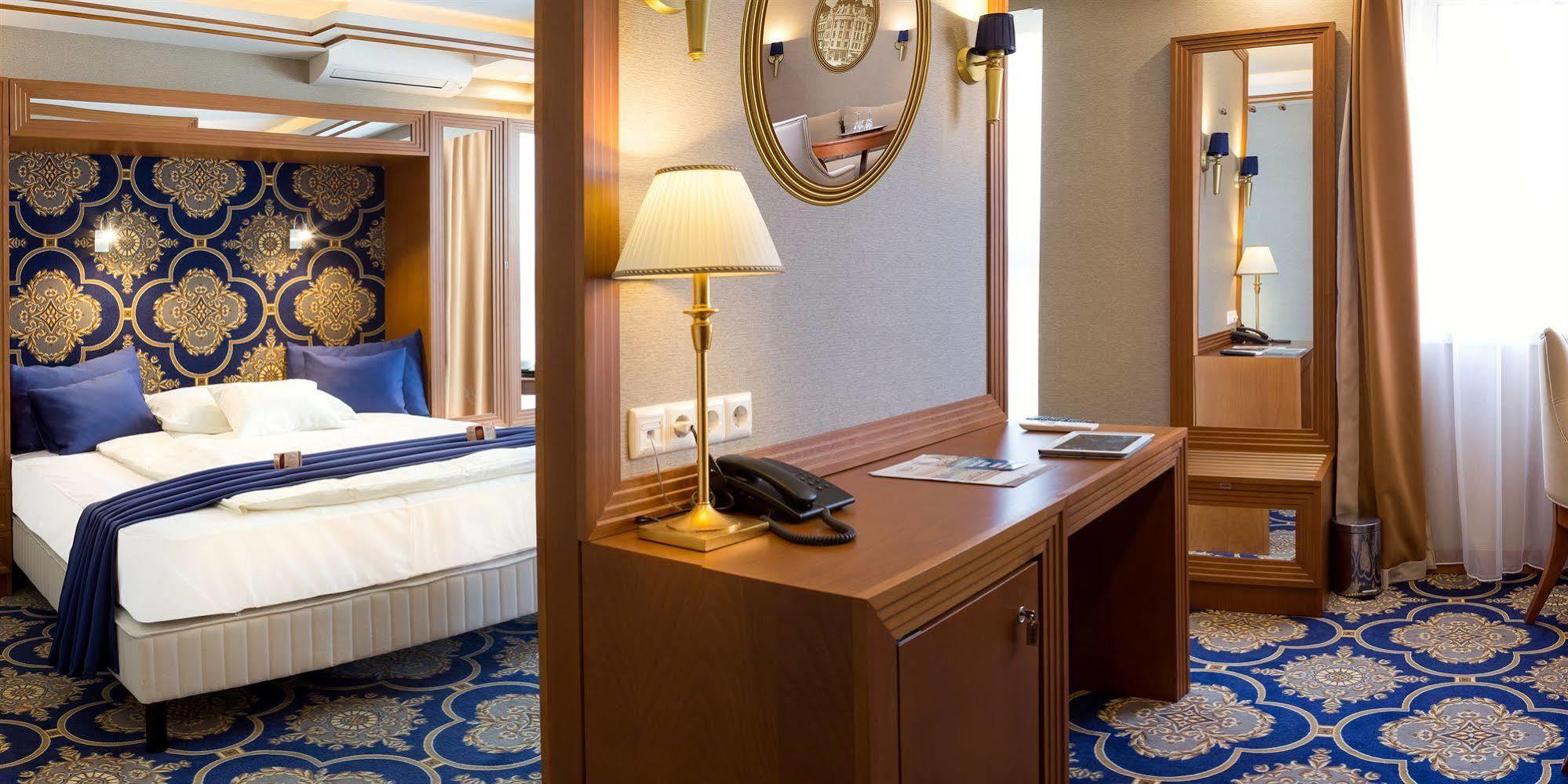 Hotel Central Nyiregyhaza Ngoại thất bức ảnh