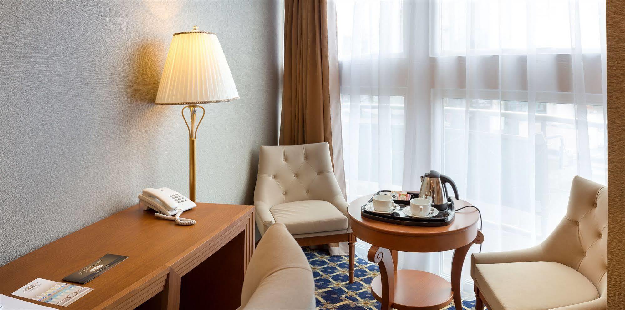 Hotel Central Nyiregyhaza Ngoại thất bức ảnh