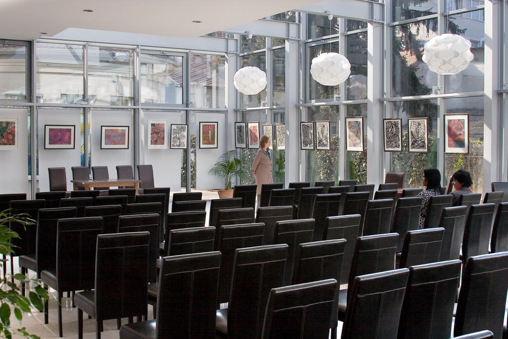 Hotel Central Nyiregyhaza Ngoại thất bức ảnh